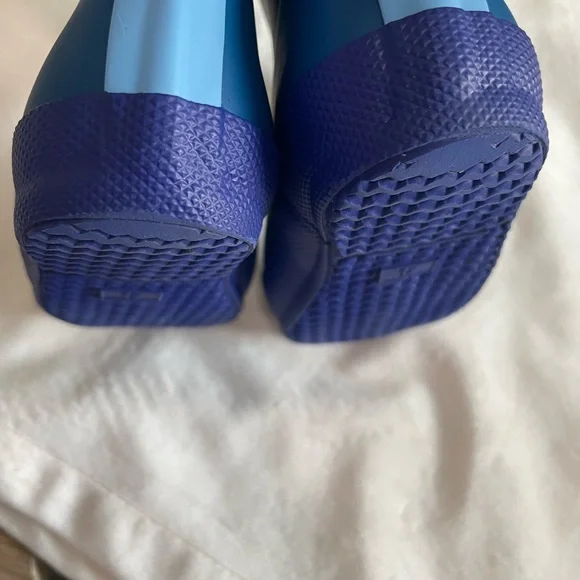 Hunter Kids First classic size 4 in color Bitter Indigo / Borealis Blue